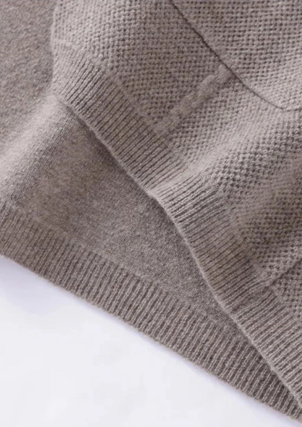OVERSHIRT VAN ZUIVERE EXTRA FIJNE MERINOWOL MET KNOPEN