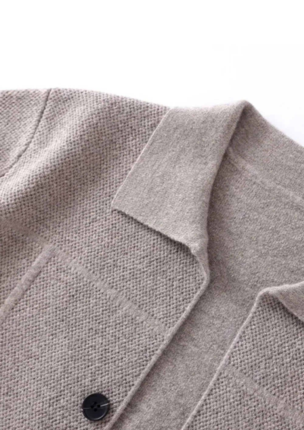 OVERSHIRT VAN ZUIVERE EXTRA FIJNE MERINOWOL MET KNOPEN
