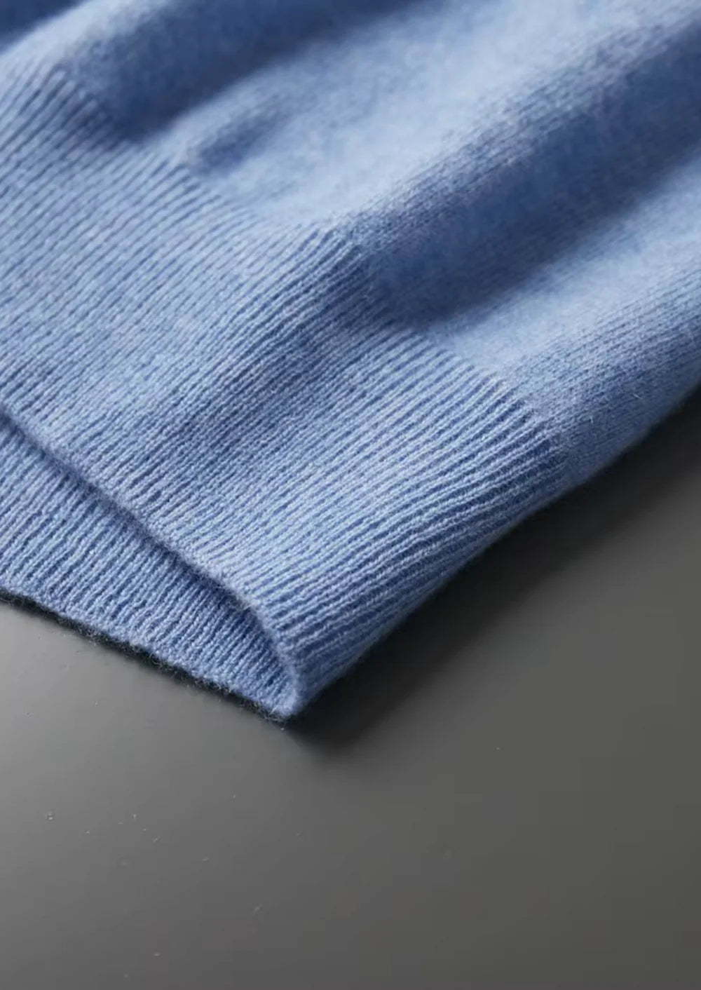MIUM CASHMERE MOCK NECK T-SHIRT
