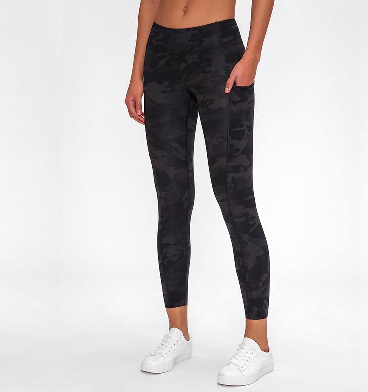 Performance Leggings with Pockets